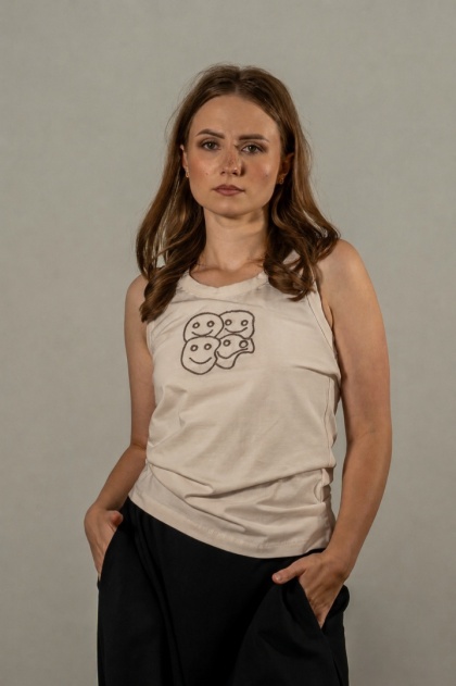 Top z haftem COLETTE – Beżowy