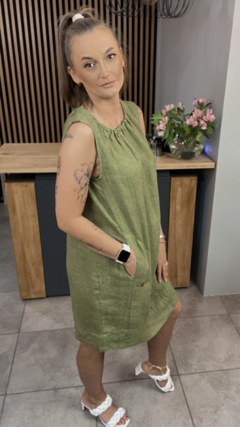 Sukienka “Simplicity” – minimalistyczna sukienka z lnu Oliwka Sukienka “Simplicity” – minimalistyczna sukienka z lnu Oliwka