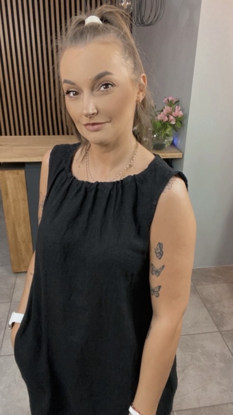 Sukienka "Simplicity" - minimalistyczna sukienka z lnu Czarna