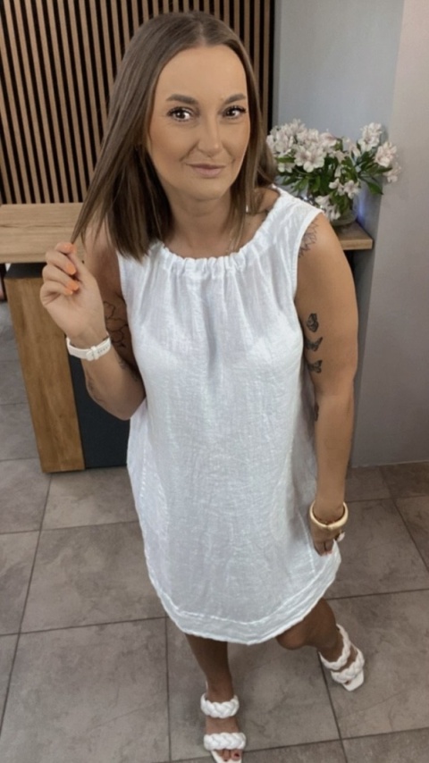 Sukienka “Simplicity” – minimalistyczna sukienka z lnu Biała Sukienka “Simplicity” – minimalistyczna sukienka z lnu Biała