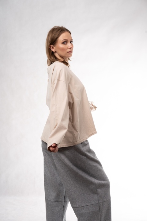 Bawełniany longsleeve oversize z grafiką i naszywką Eleven Studios Beżowy