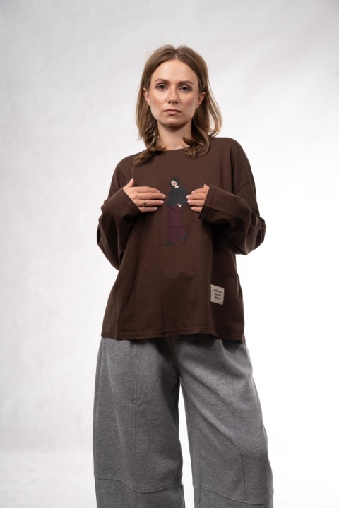 Bawełniany longsleeve oversize z grafiką i naszywką Eleven Studios Brązowy