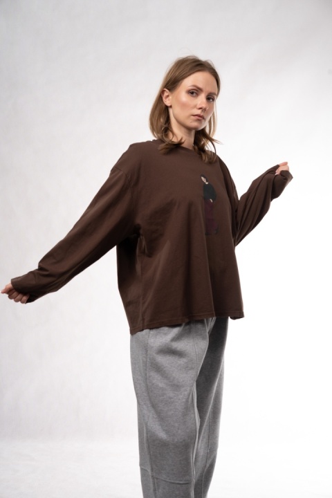 Bawełniany longsleeve oversize z grafiką i naszywką Eleven Studios Brązowy