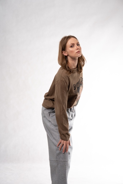 Bawełniany longsleeve z nadrukiem Sweet Day – Feiwenmeihai - Fango\Oliwkowy beż