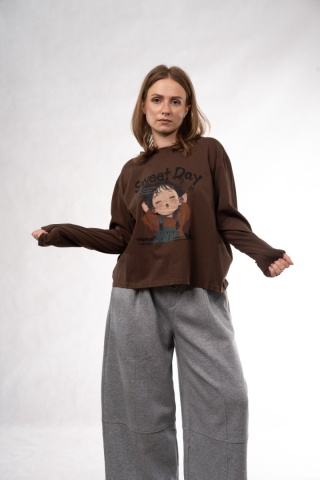 Bawełniany longsleeve z nadrukiem Sweet Day – Feiwenmeihai - Czekoladowy brąz