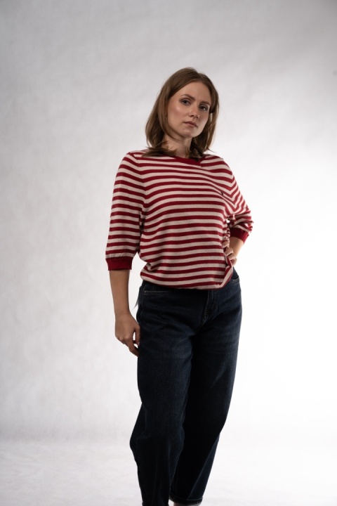 Dzianinowy sweter w paski z wełną merino Dune
