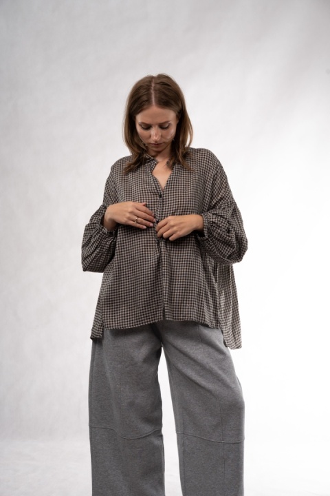Koszula oversize w drobną kratę z bufiastymi rękawami Wiya -Nero