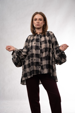 Wzorzysta koszula oversize Wiya – Krata & Floral - Nero