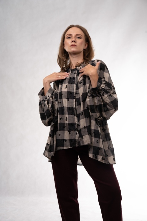 Wzorzysta koszula oversize Wiya – Krata & Floral - Nero