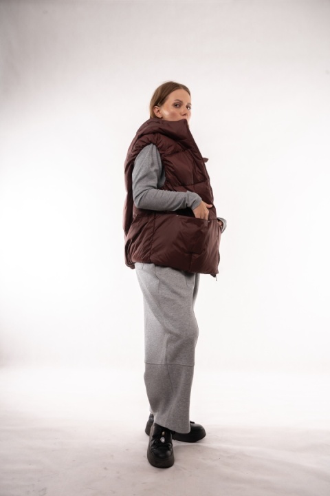 Puchowa kamizelka oversize z kapturem – naturalny puch Burgund