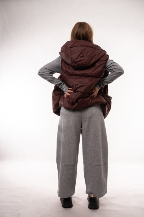 Puchowa kamizelka oversize z kapturem – naturalny puch Burgund