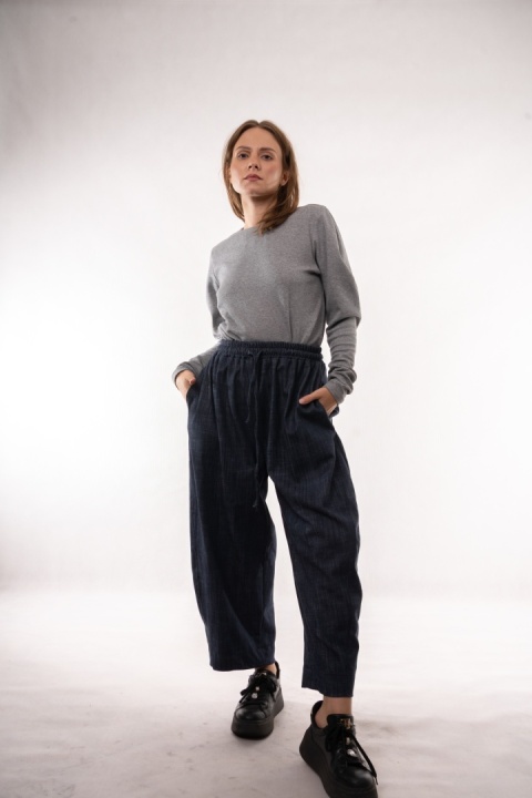 Spodnie o kroju Barrel Fit Gioya - BLU