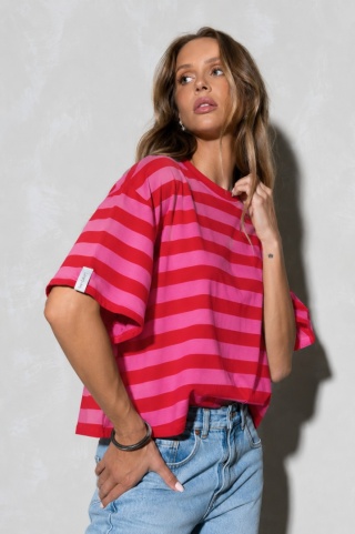 T-shirt w paski Lenoshka - krój pudełkowy w różowo-czerwone paski
