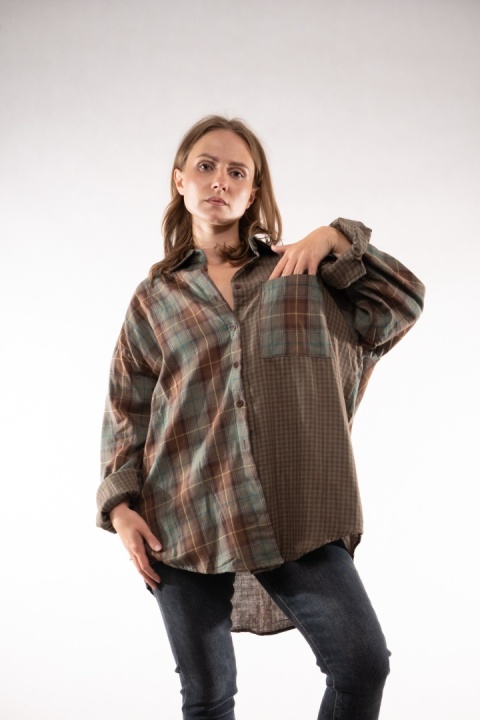 Bawełniana koszula oversize w patchworkową kratę JOY Zielono-brązowy 9756