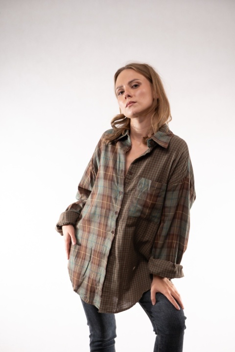 Bawełniana koszula oversize w patchworkową kratę JOY Zielono-brązowy 9756