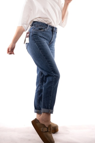 Jeansy mom fit z wysokim stanem AD'ORO Premium Denim