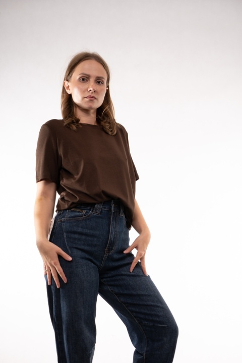 T-shirt basic JOY Brązowy