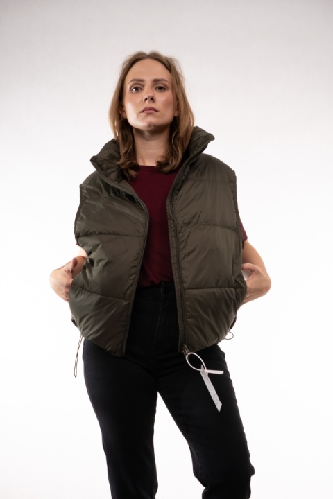 Puchowa kamizelka oversize ze stójką i ściągaczem Khaki