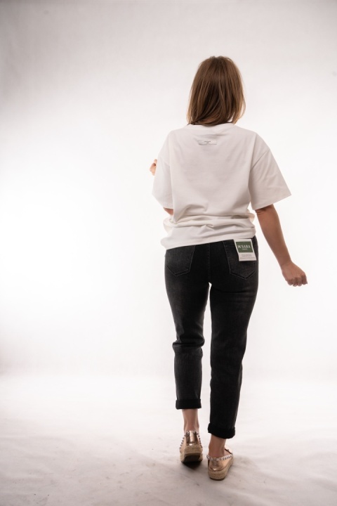 Spodnie jeansowe Mom Fit z paskiem M'SARA