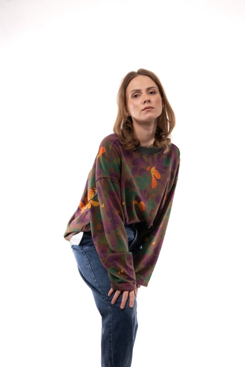 Bawełniana bluza oversize we wzory botaniczne JOY MC Oliwka / Ciepły brąz / Fiolet