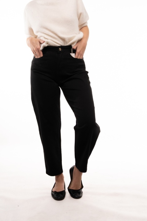 Czarne jeansy damskie Balloon Fit z przeszyciami M'SARA - SK1327-13