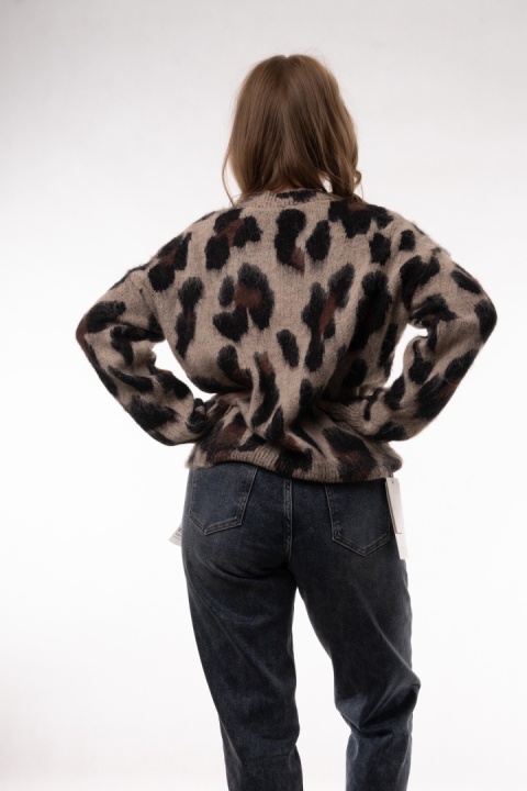 Puszysty sweter w panterkę z wełną Vic Bee VC4983012