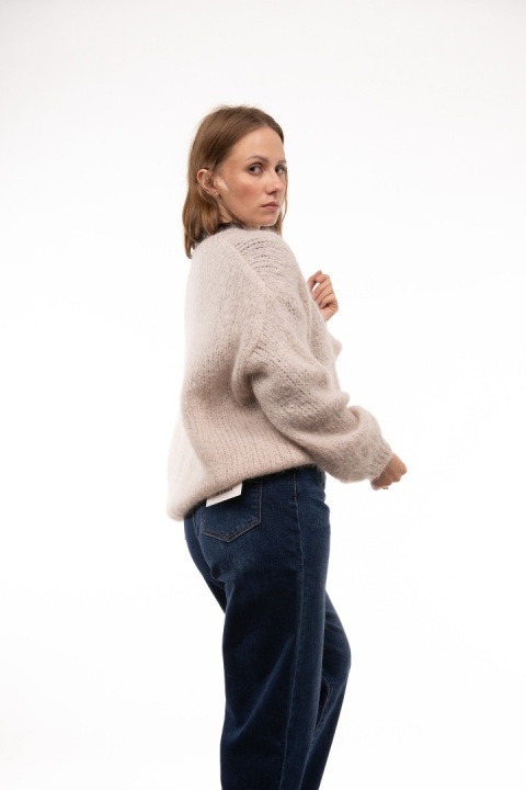 Puszysty sweter z moherem GIANCHI Made in Italy - Beż jasny