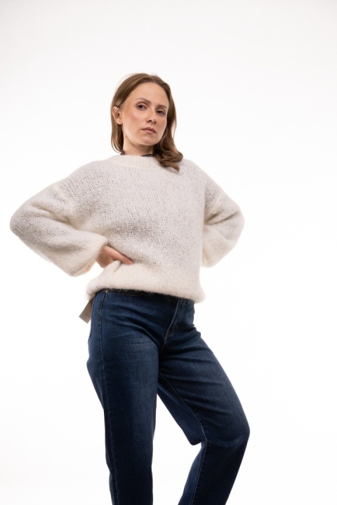 Puszysty sweter z moherem GIANCHI Made in Italy - Ecru