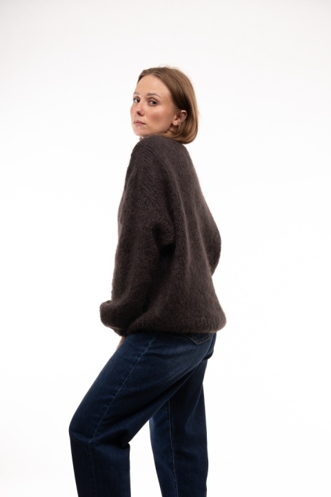 Puszysty sweter z moherem GIANCHI Made in Italy - Gorzka czekolada