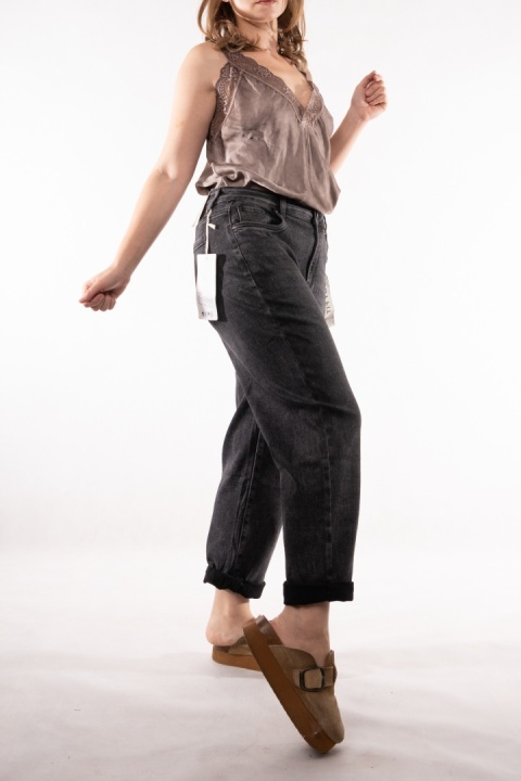 Spodnie jeansowe Baggy Fit z paskiem Version Jeans