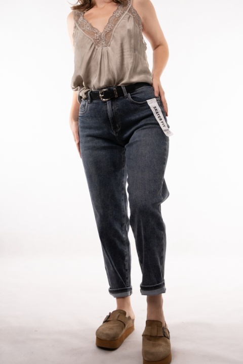 Spodnie jeansowe Skater Fit z paskiem Version Jeans