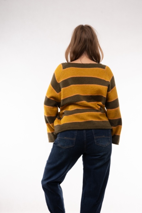 Sweter w pasy z rękawem 7/8 i wełną