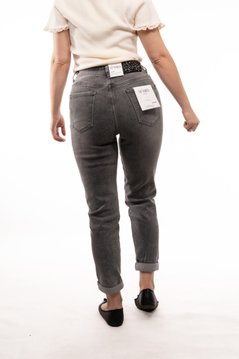 Szare jeansy damskie Skinny Fit z paskiem M'SARA - BF3389-D
