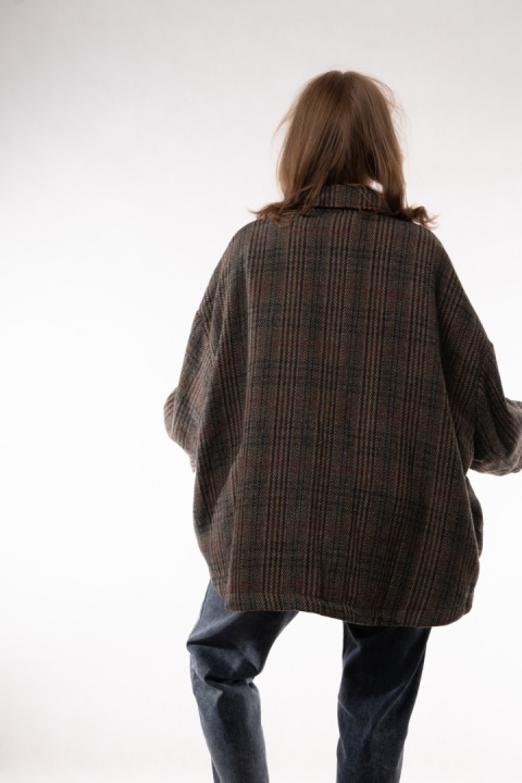 Wełniana kurtka koszulowa oversize w jodełkę i kratę z naszywkami