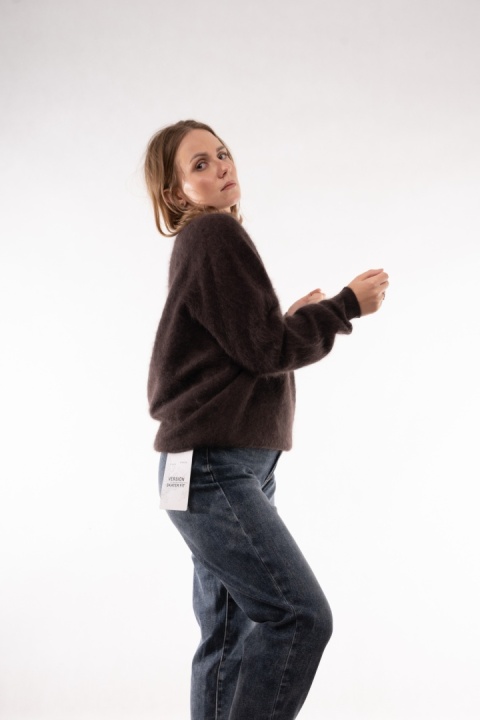 Wełniany sweter w serek z kaszmirem Cashmere Blend Gorzka czekolada