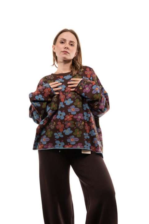 Bawełniana bluza oversize w kwiaty JOY - Brązowe tło