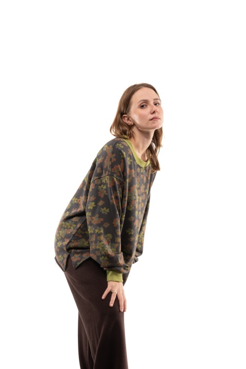 Bawełniana bluza oversize w kwiaty JOY - Grafitowa