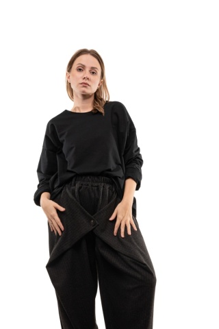Bawełniana bluzka oversize z długim rękawem Wendy Trendy - Czarna
