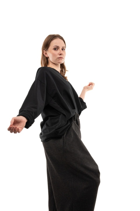 Bawełniana bluzka oversize z długim rękawem Wendy Trendy - Czarna