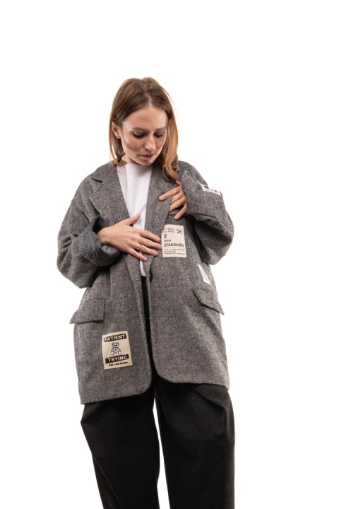 Elegancka damska marynarka oversize DESERVE ART.0759 - Grafit