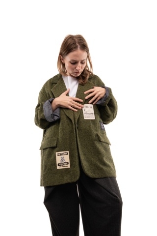 Elegancka damska marynarka oversize DESERVE ART.0759 - Zielona