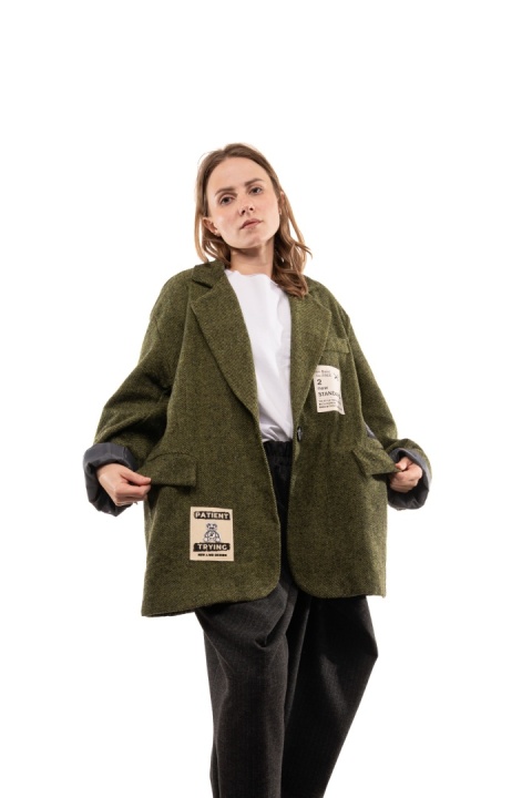 Elegancka damska marynarka oversize DESERVE ART.0759 - Zielona