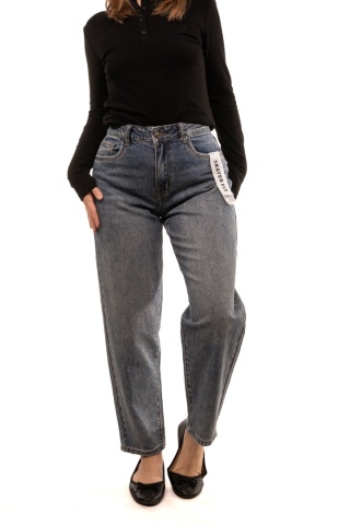 Niebieskie jeansy damskie Skater Fit z paskiem VERSION - 15103