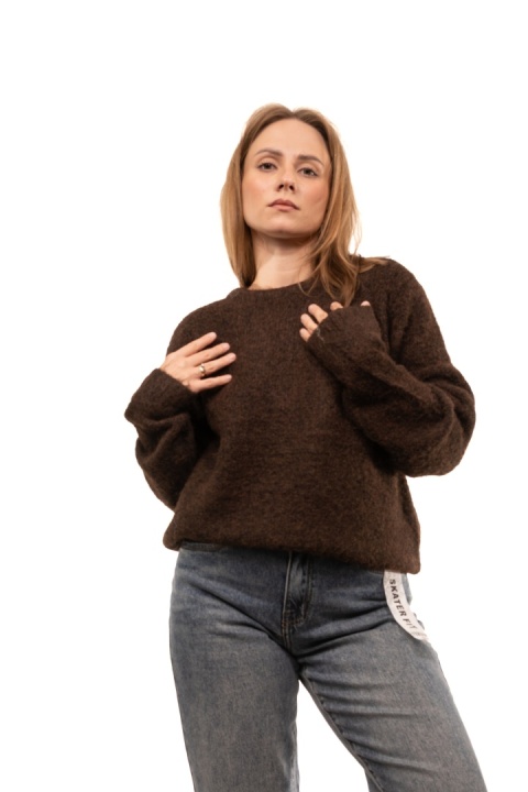 Puszysty sweter z alpaką i wiskozą MANÔSQUE - Brąz