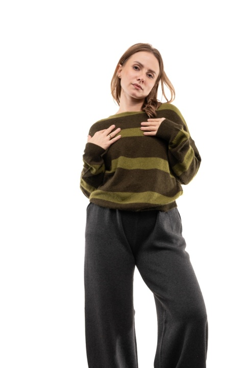 Sweter w pasy z wełną i kaszmirem XDD 5801 - Zielony