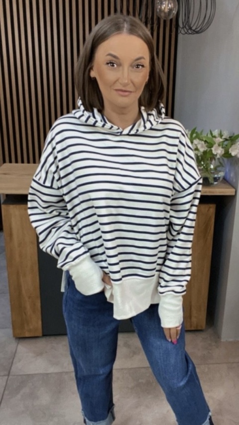 Bluza z kapturem Lenoshka – klasyka w nowoczesnym wydaniu Bluza z kapturem Lenoshka – klasyka w nowoczesnym wydaniu