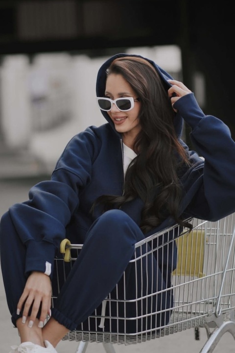 Bluza oversize z kapturem Lux – Lenoshka - Granat Bluza oversize z kapturem Lux – Lenoshka - Granat
