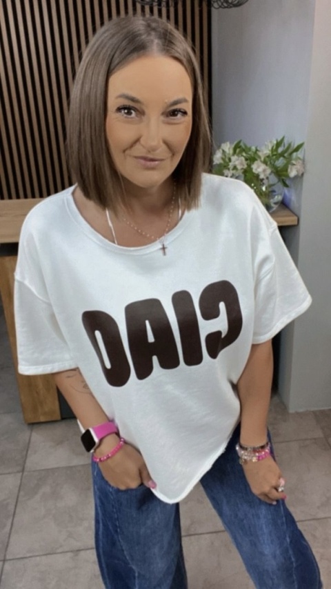 Bluzka oversize z napisem “CIAO” - Biała Bluzka oversize z napisem “CIAO” - Biała