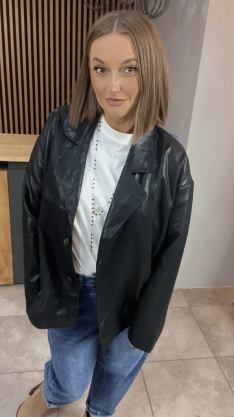 Marynarka z eko skóry OU MAI – czarna, oversize