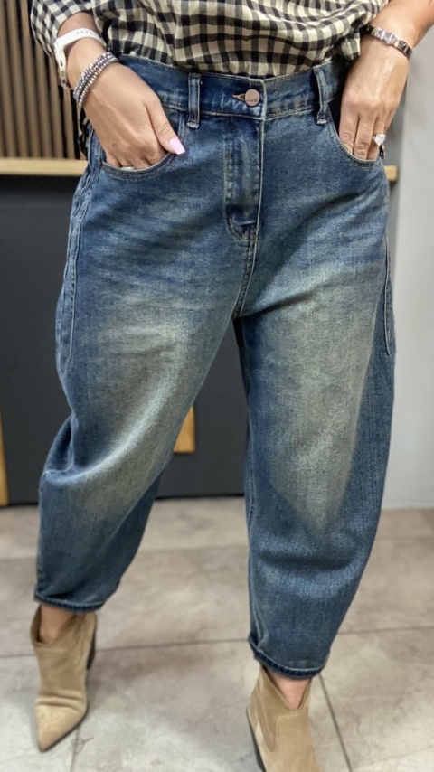 Jeansy Simple Plain – Denim z kontrastowym podwinięciem